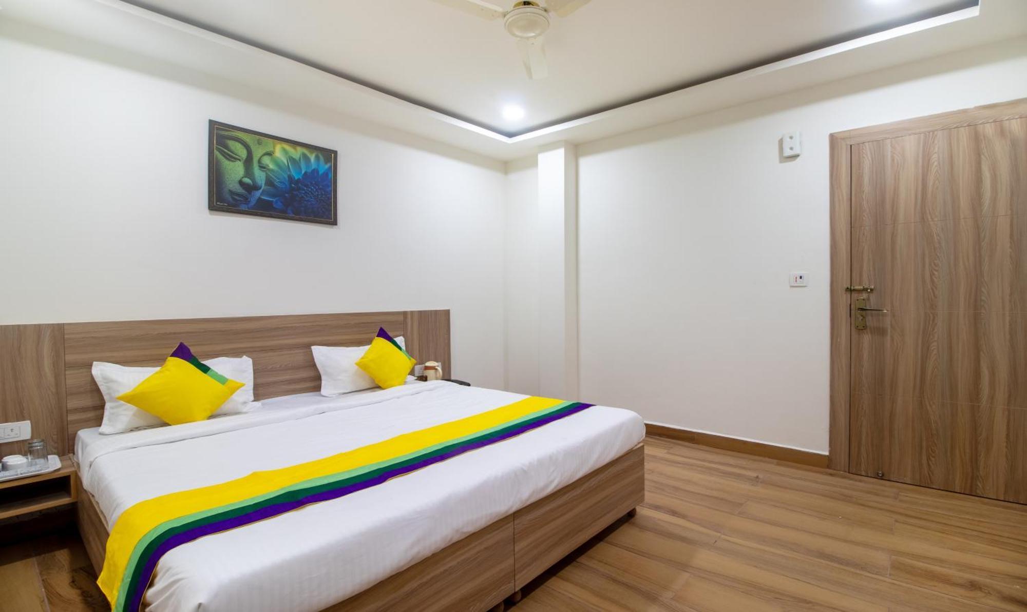 Itsy Hotels Krishna Residency, Govardhan Chauraha Mathura Ngoại thất bức ảnh